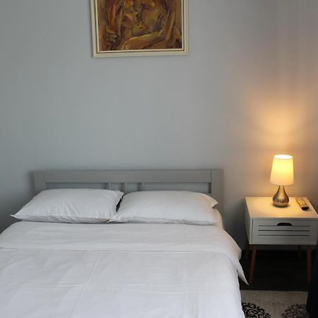 Randevu Apartment Oradea Buitenkant foto