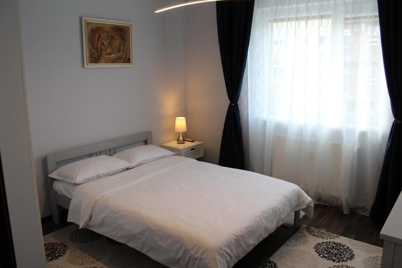 Randevu Apartment Oradea Buitenkant foto